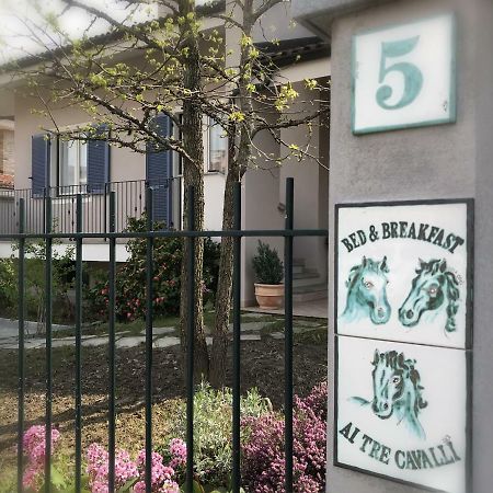 B&B Ai Tre Cavalli Cherasco Exterior photo